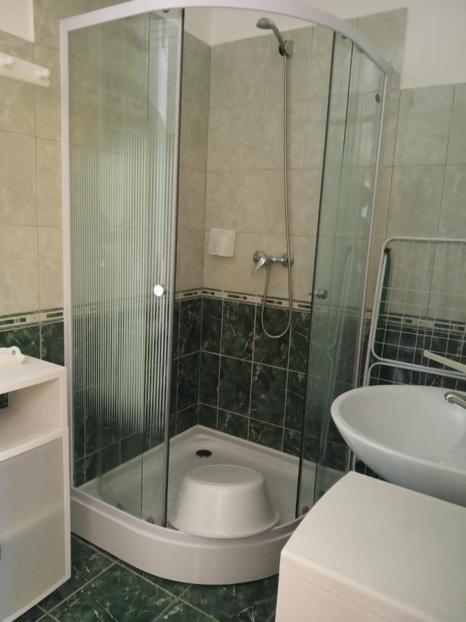 Atlas Apartman Buk Luaran gambar